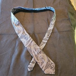 100 percent silk J. FERRAR Men's necktie